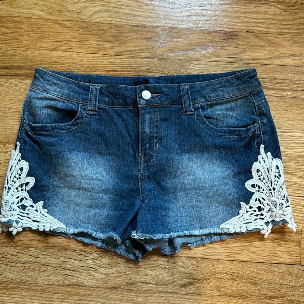 Tinsel Denim Shorts (Size 28)